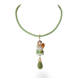 Collana con figura della Calabrisella